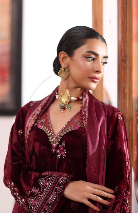 Sadiaasad - SUZAANIKARI WINTER SHAWL'24 BY NOOR BY SAADIA ASAD Embroidered Suits Unstitched 3 Piece - Winter Collection - aubranz.com