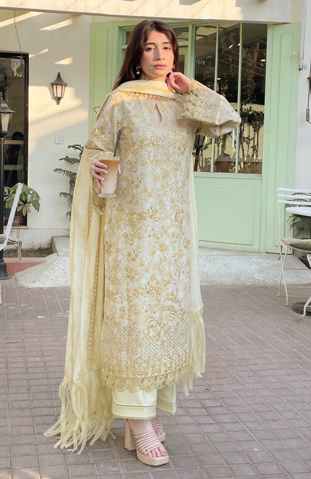 Afrozeh - Floral Charm'25 by Afrozeh Embroidered Lawn Suits Unstitched 3 Piece - Summer Collection - aubranz.com
