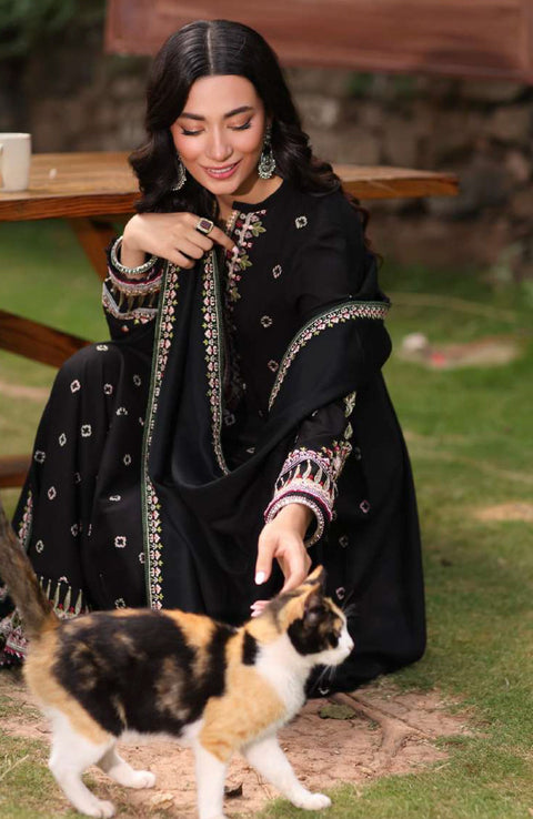 Sadiaasad - SUZAANIKARI WINTER SHAWL'24 BY NOOR BY SAADIA ASAD Embroidered Suits Unstitched 3 Piece - Winter Collection - aubranz.com