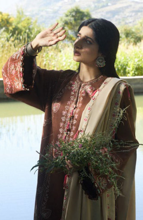 Zaha - ZAHA WINTER COLLECTION'24 EMBROIDERED SUITS UNSTITCHED 3 PIECE- WINTER COLLECTION' - aubranz.com