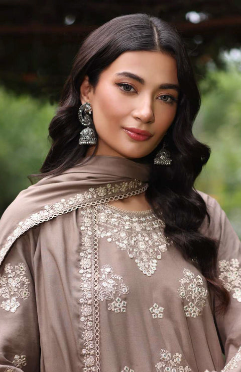 Sadiaasad - SUZAANIKARI WINTER SHAWL'24 BY NOOR BY SAADIA ASAD Embroidered Suits Unstitched 3 Piece - Winter Collection - aubranz.com